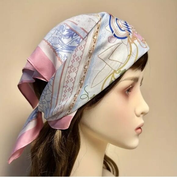Wonderland silky scarf headwrap neckerchief Alice print inspired - Picture 5 of 6